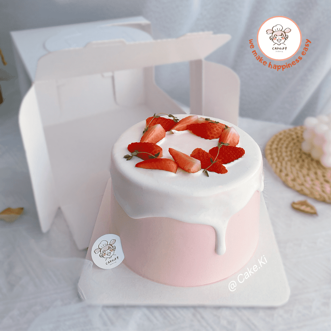 (2 Days Pre-Order) 6'inch Strawberry Yogurt Mousse Flavour Cake | Cake Ki Bakery