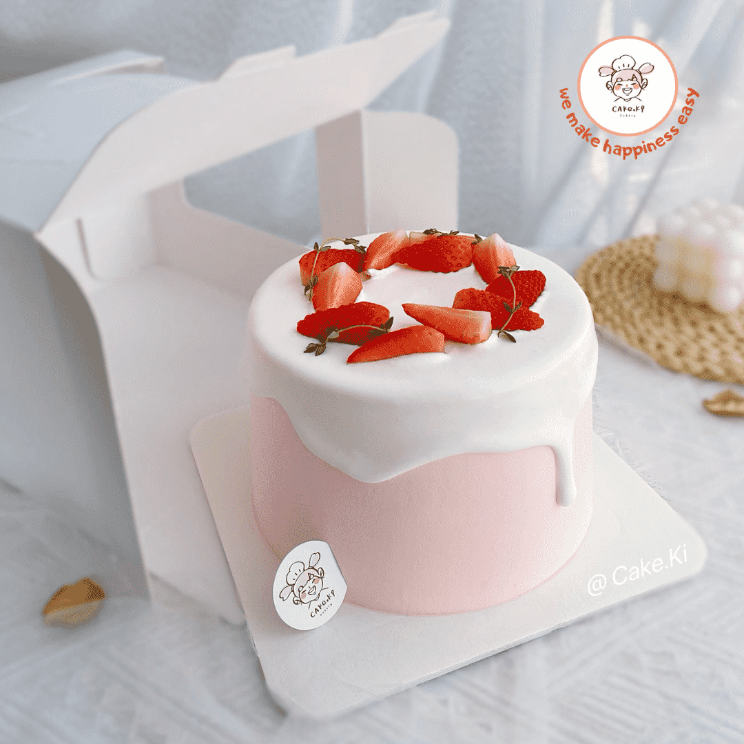 Cake Ki Bakery | (2 Days Pre-Order) 6'inch Strawberry Yogurt Mousse Flavour Cake